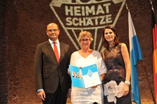 Heimatminister Albert Füracker und Kunstministerin Prof. Dr. med. Marion Kiechle prämieren 100 Heimatschätze
